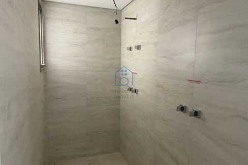 FI5763015