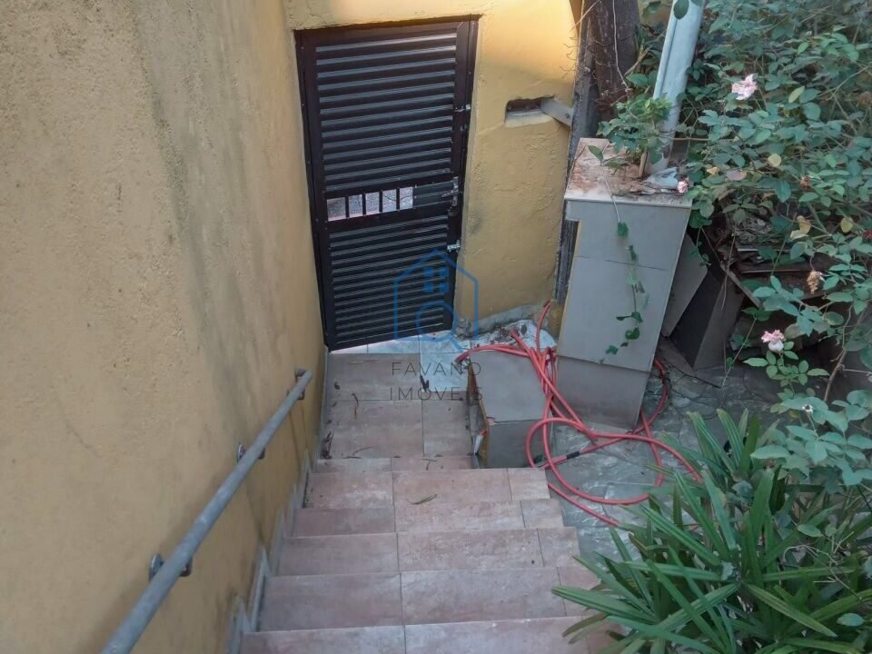 FI8126004