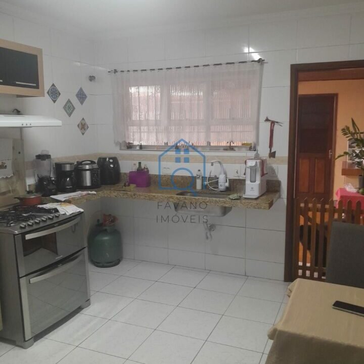 FI8207017