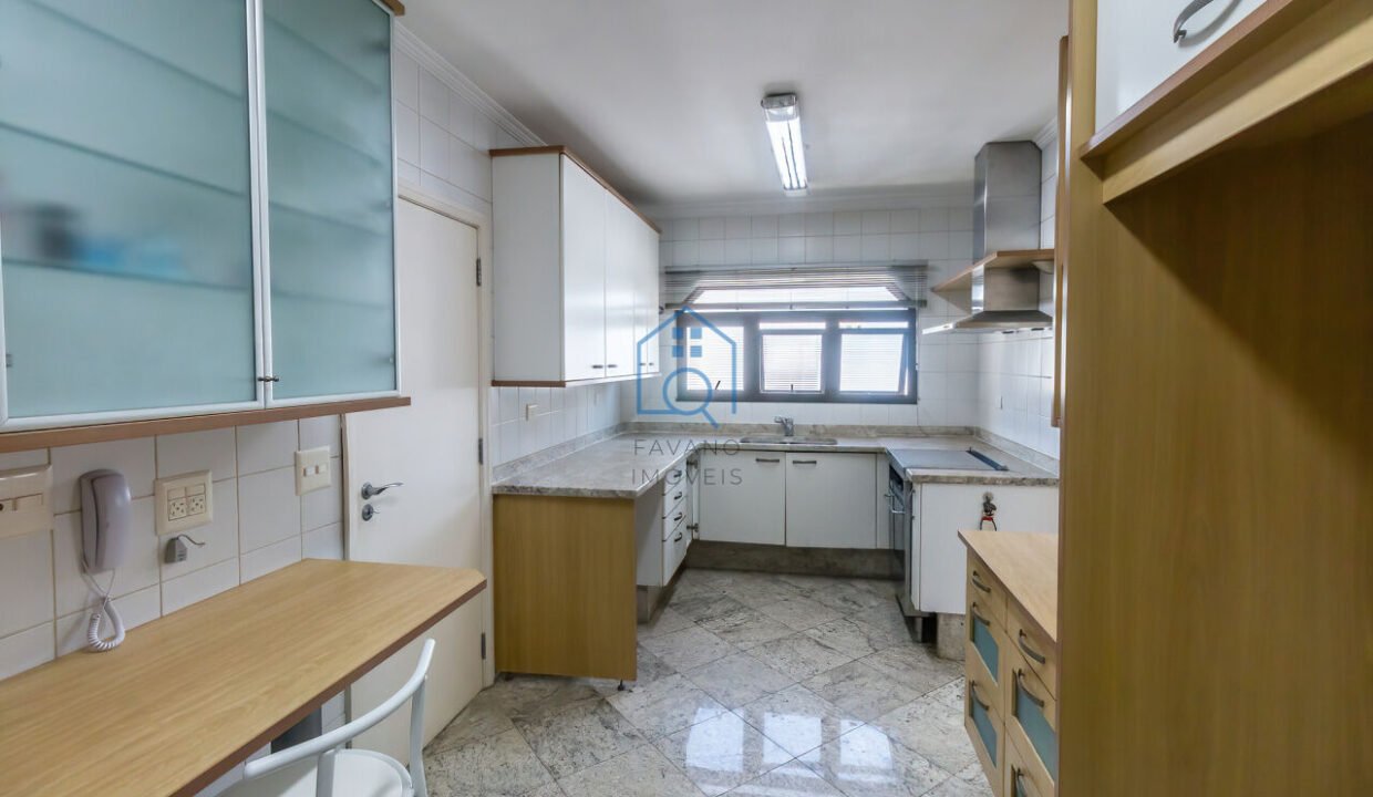FI8607033