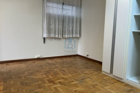 FI8687010