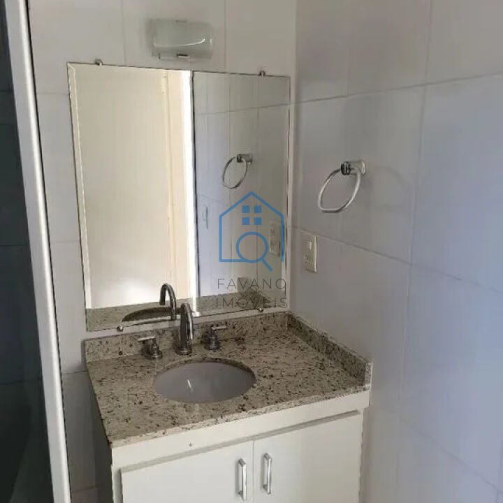 FI8840004