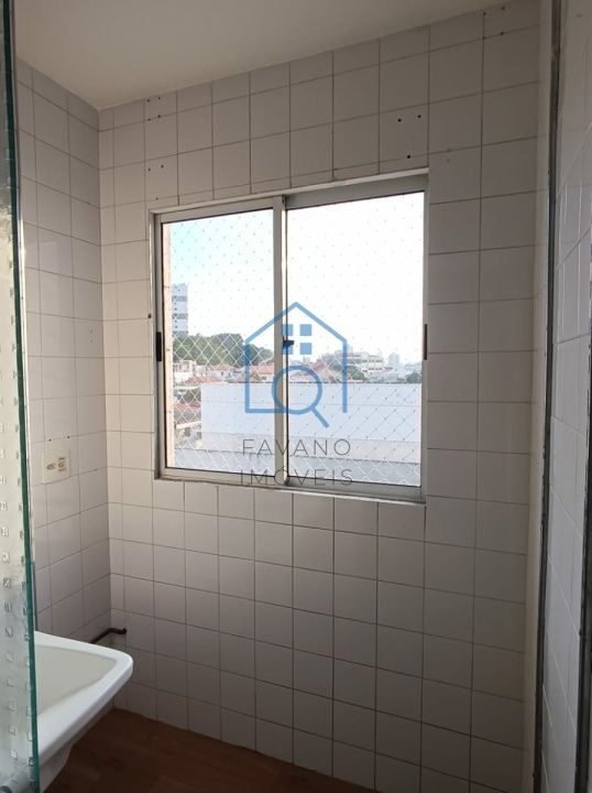 FI8389002