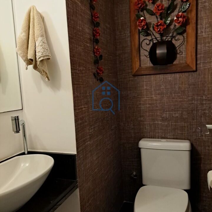 FI8939020
