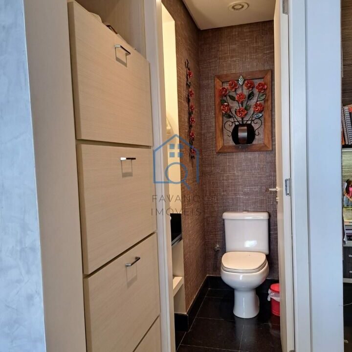 FI8939021
