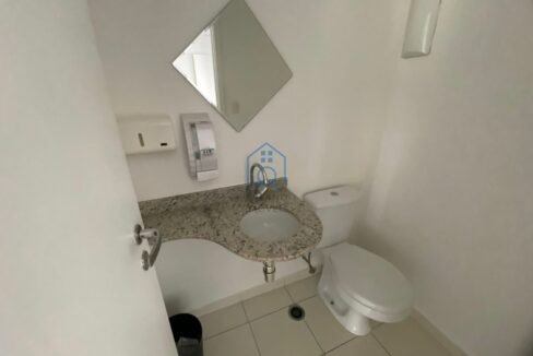 FI8372020